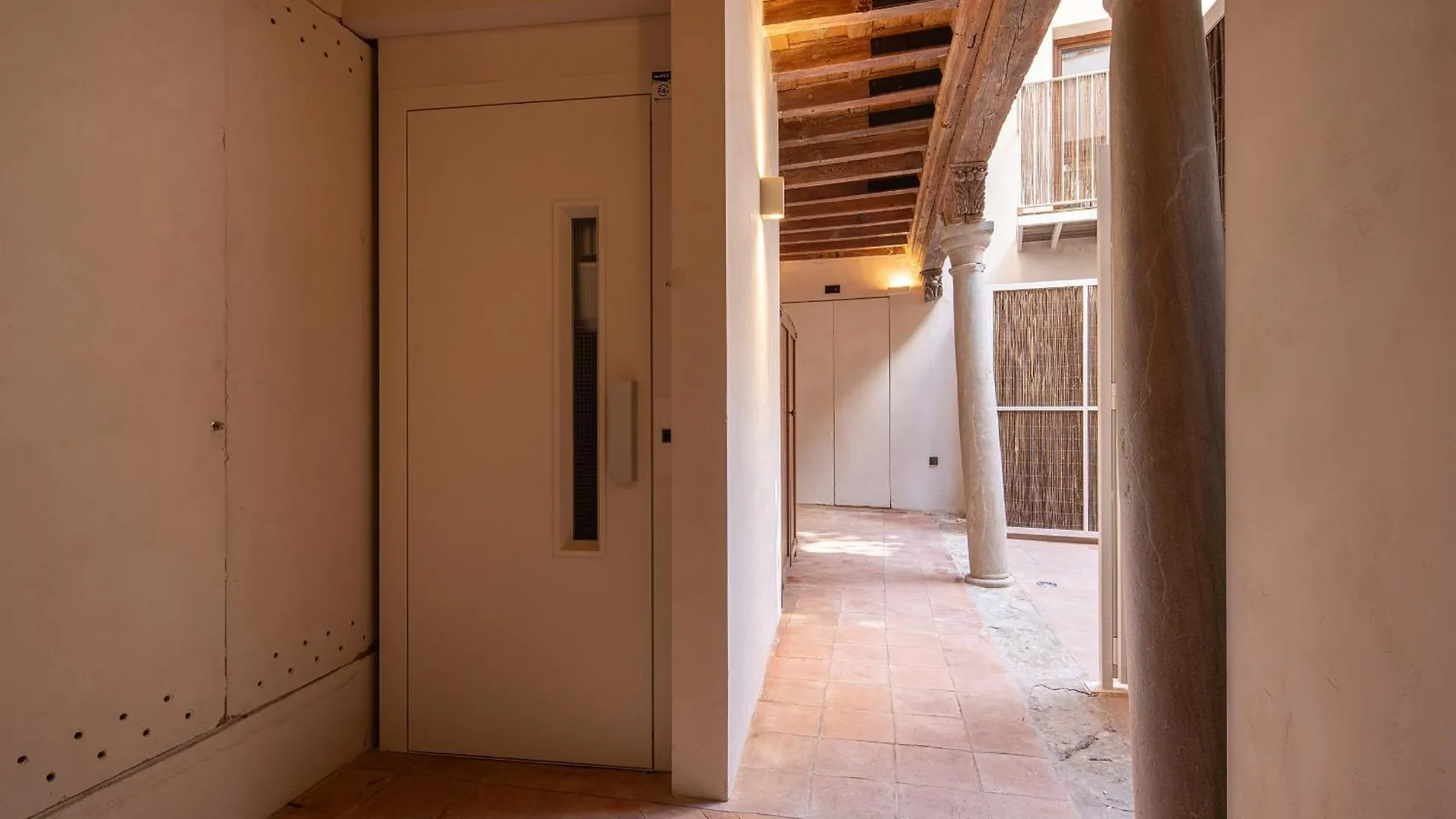 Calm Suites Babole Granada Aparthotel