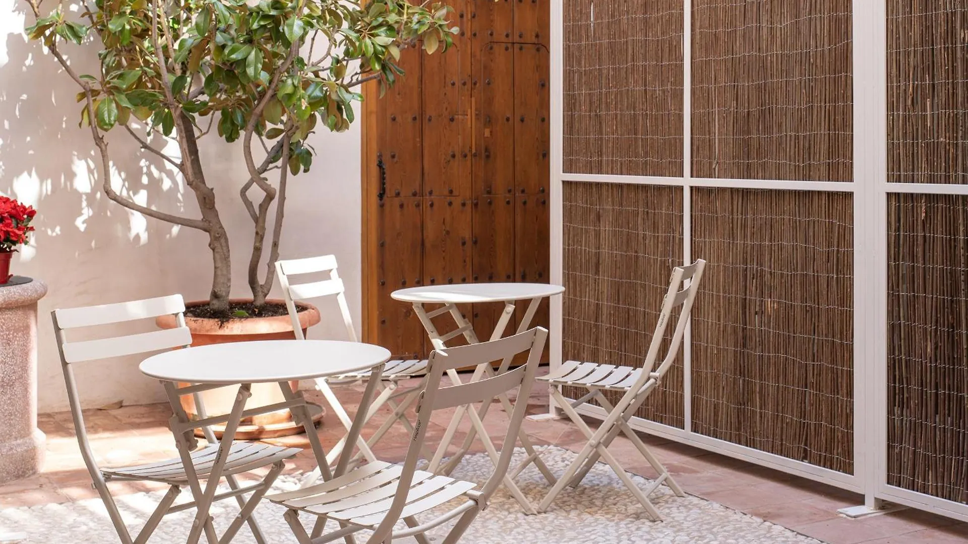غرناطة Calm Suites Babole