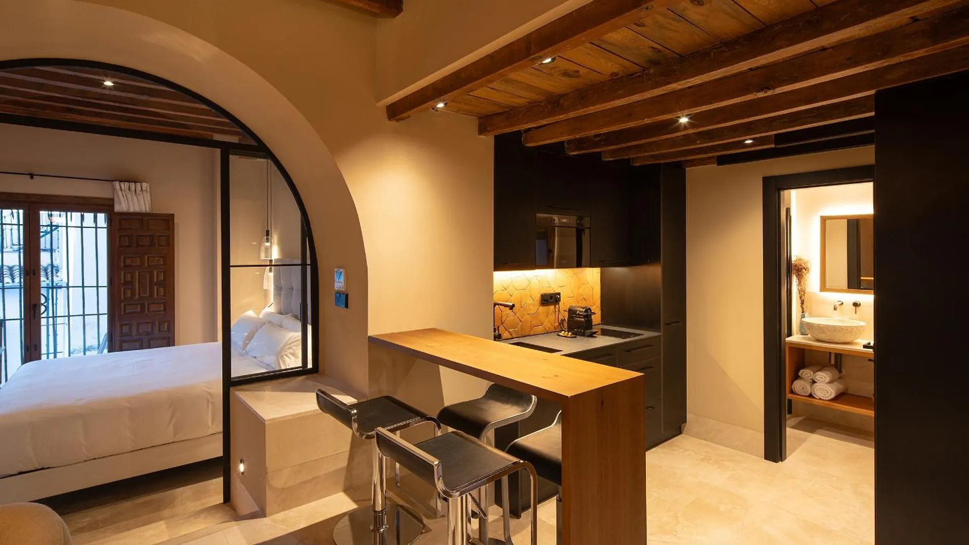غرناطة Calm Suites Babole