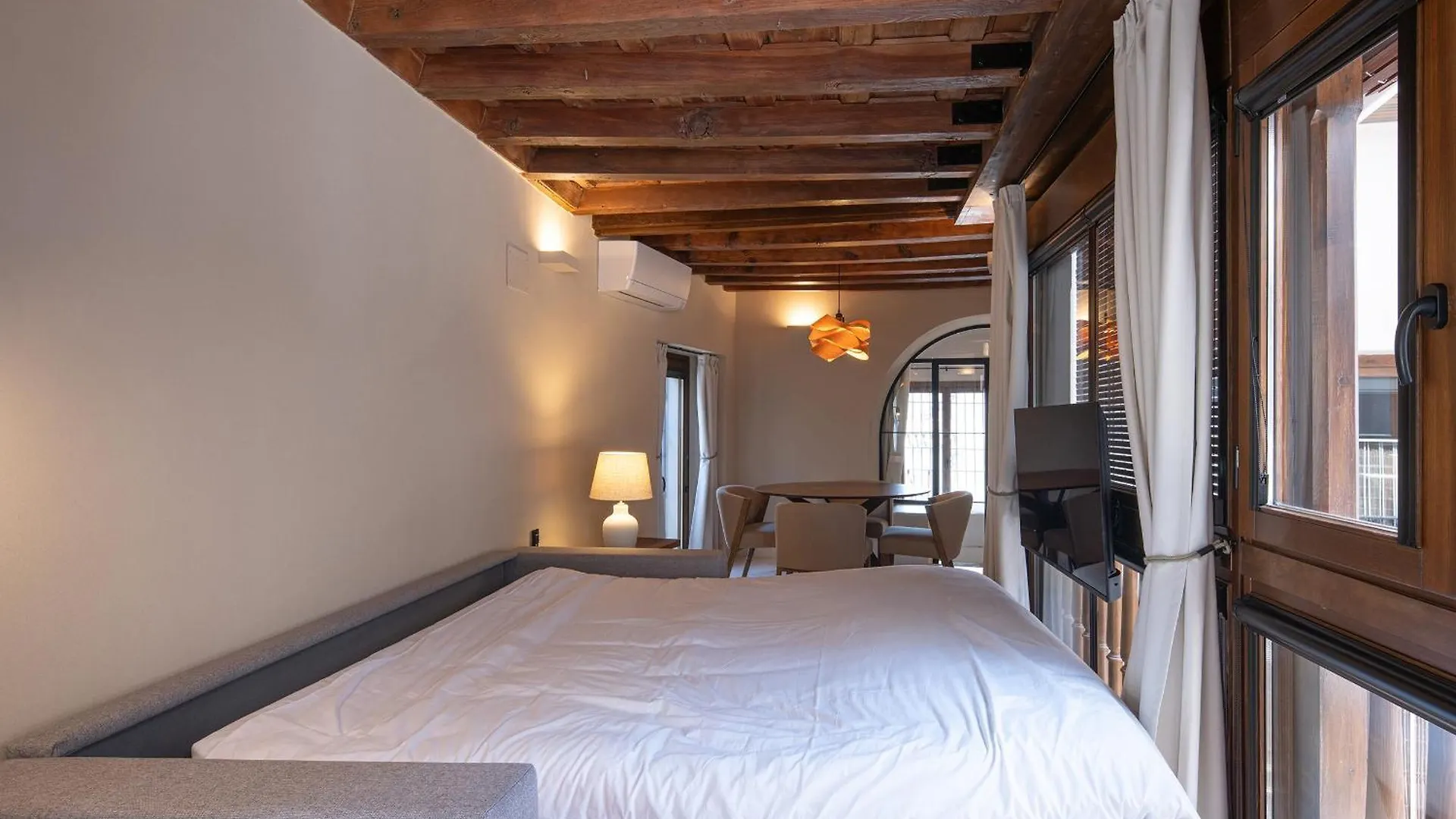 Calm Suites Babole Granada Spain