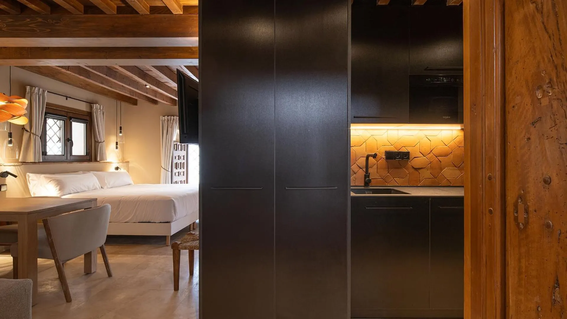 غرناطة Calm Suites Babole 0*,