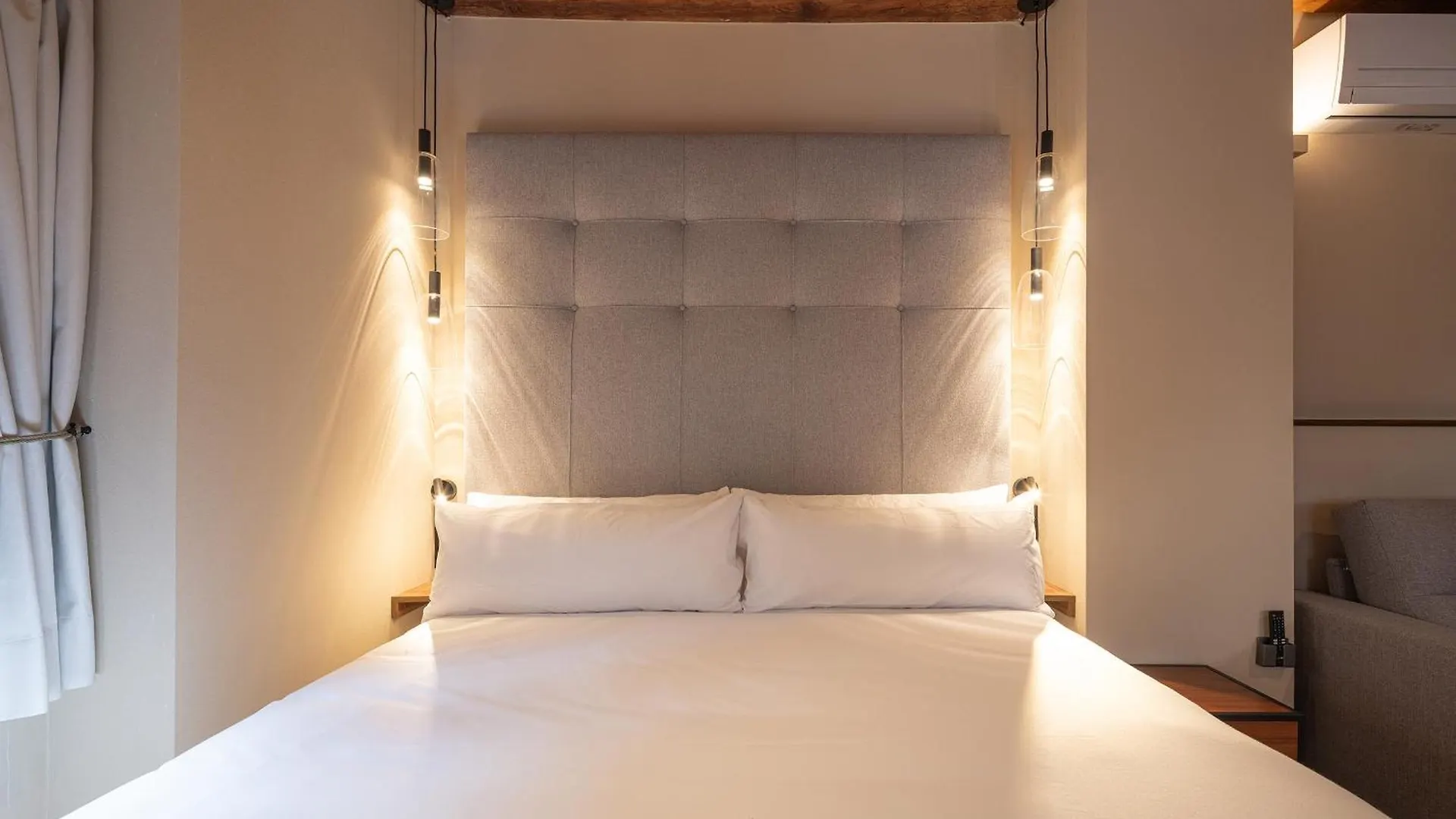 Aparthotel Calm Suites Babole Granada Spain