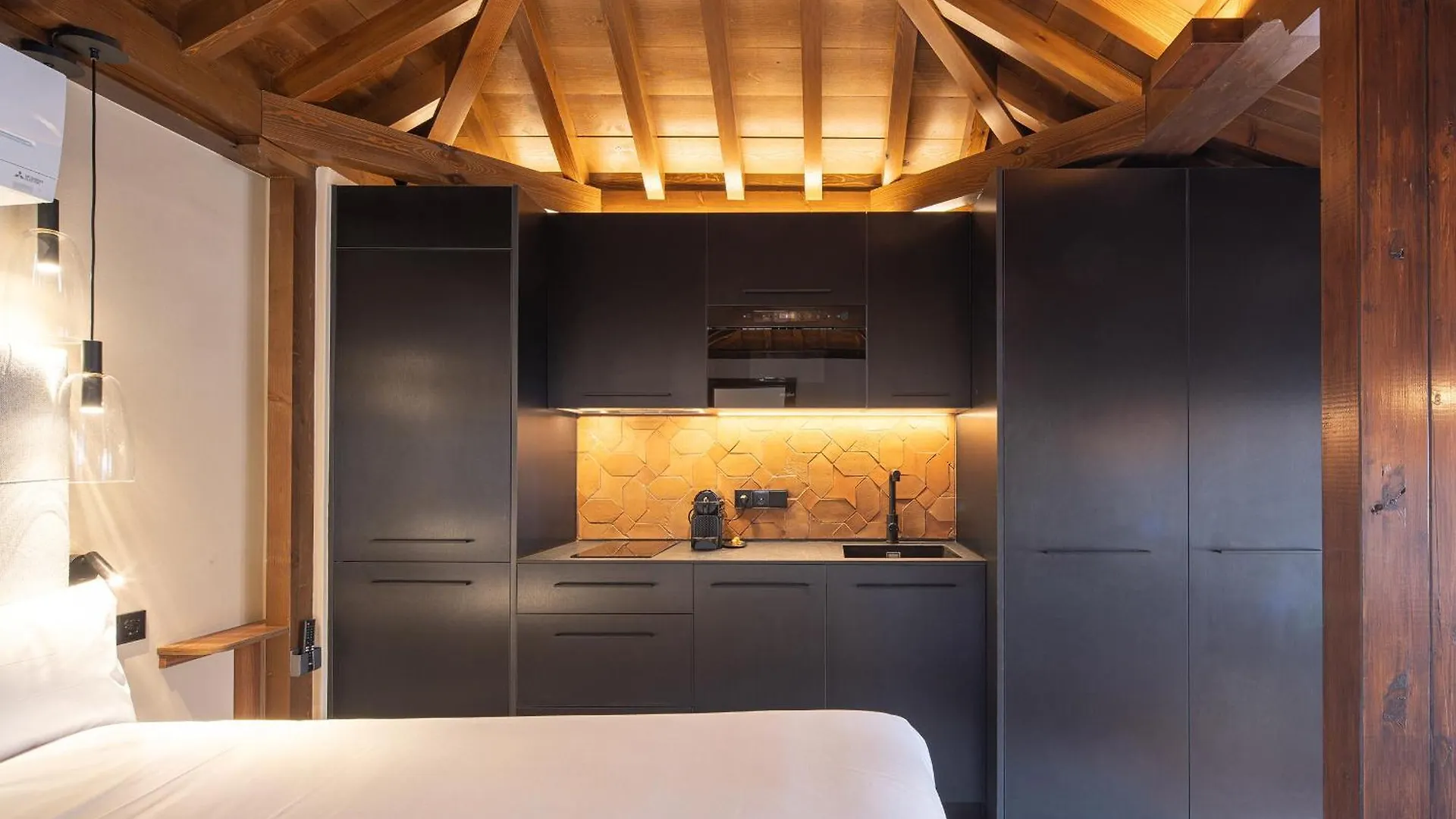Calm Suites Babole Granada Spain
