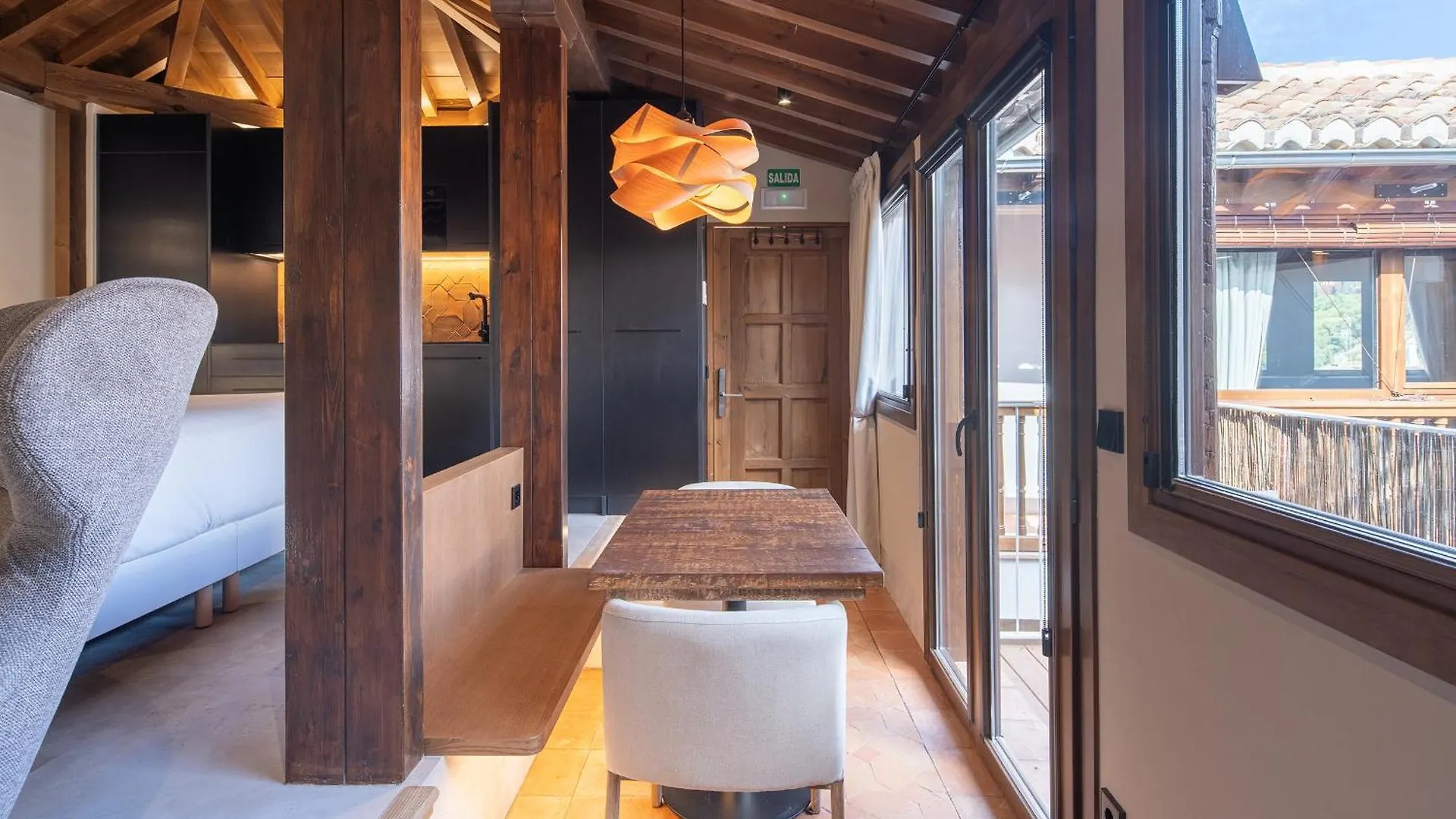 Aparthotel Calm Suites Babole Granada
