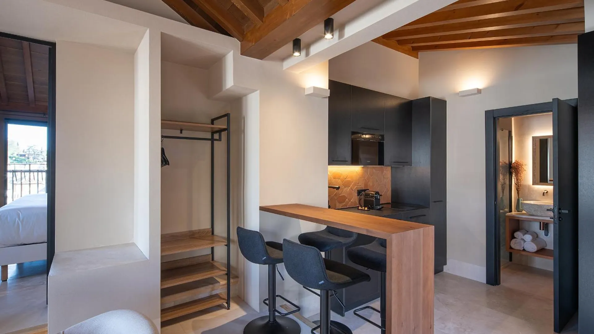 Calm Suites Babole Granada Spain