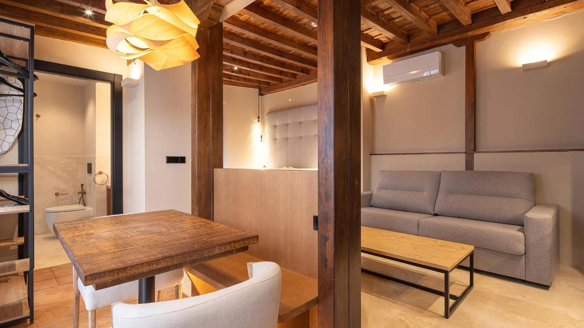 Aparthotel Calm Suites Babole Granada Spain