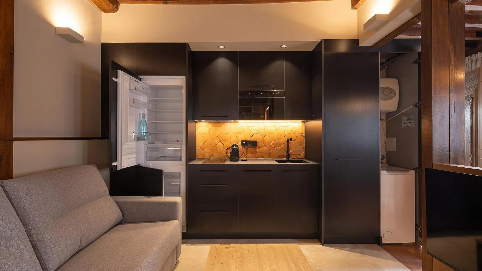 Aparthotel Calm Suites Babole Granada