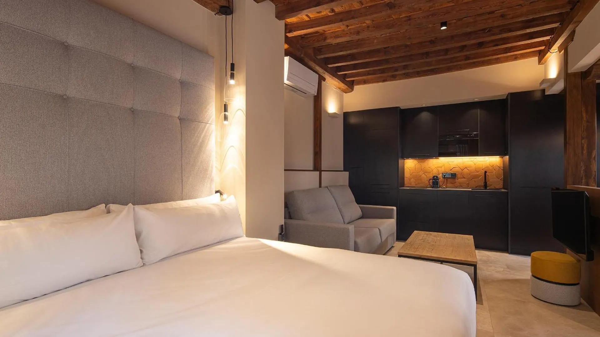 Calm Suites Babole Granada Spain