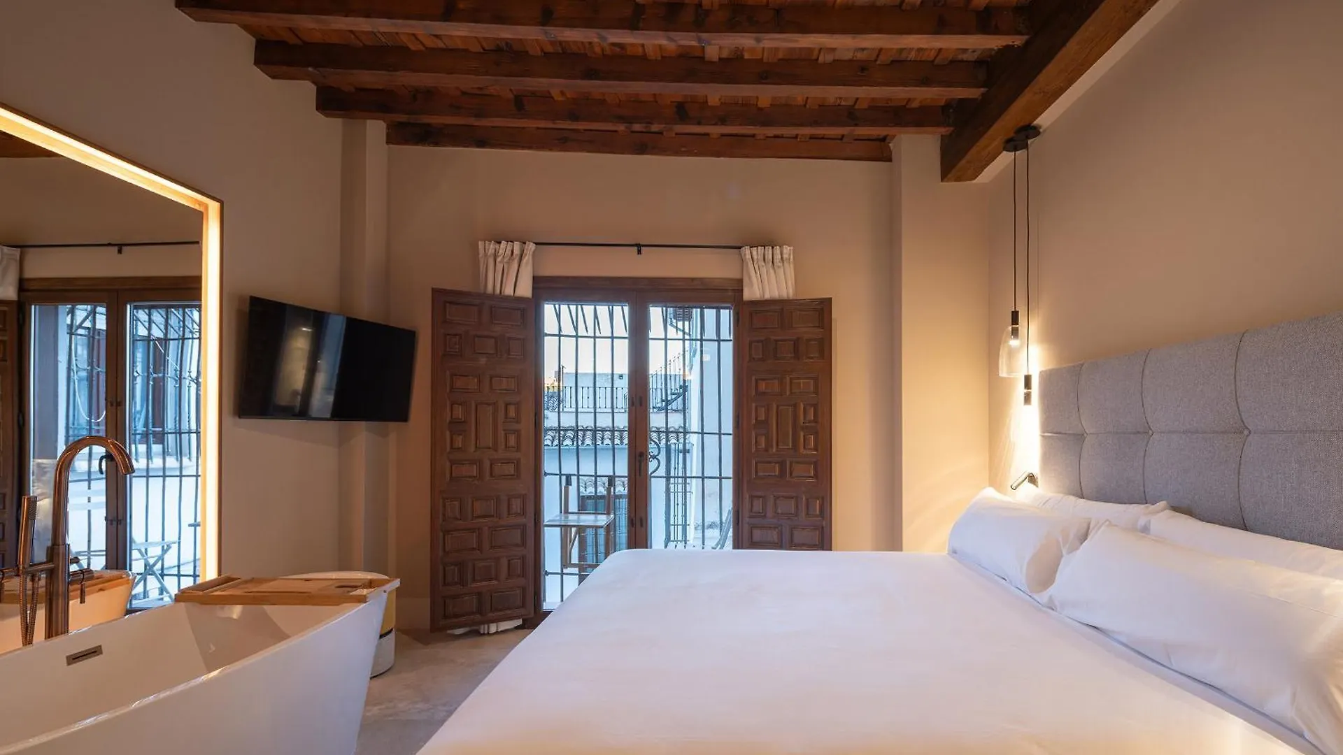 Calm Suites Babole Granada