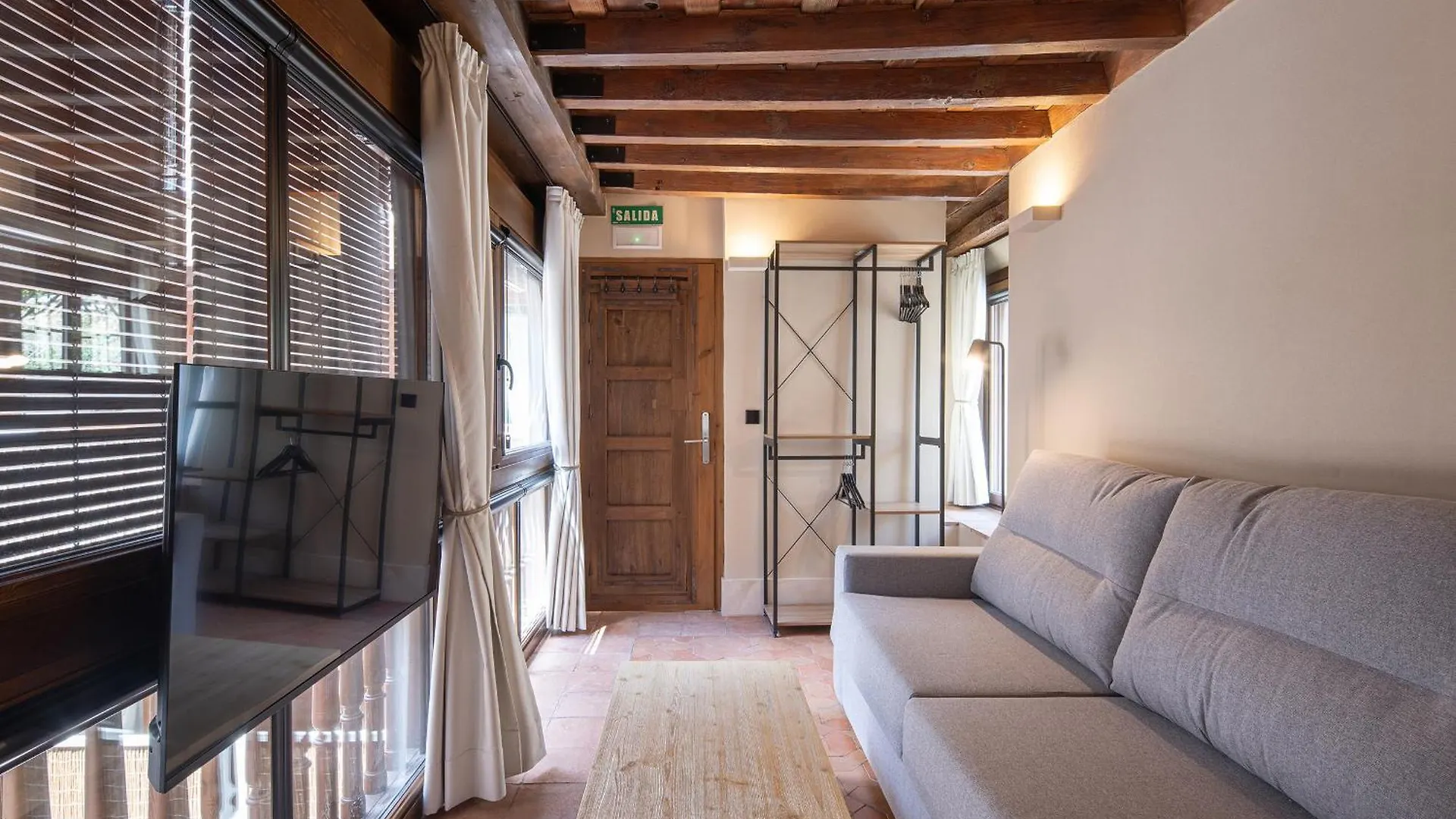 Calm Suites Babole Granada