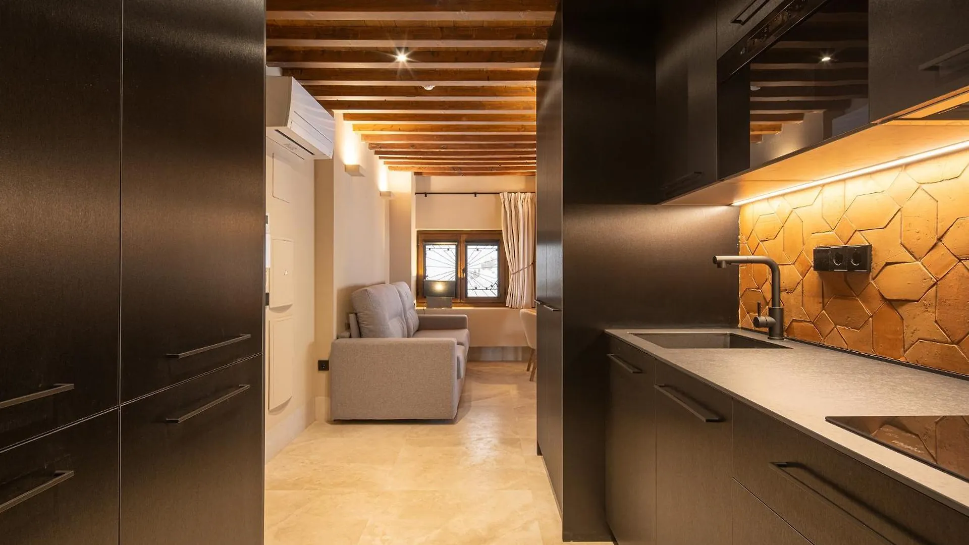 Calm Suites Babole Granada Aparthotel