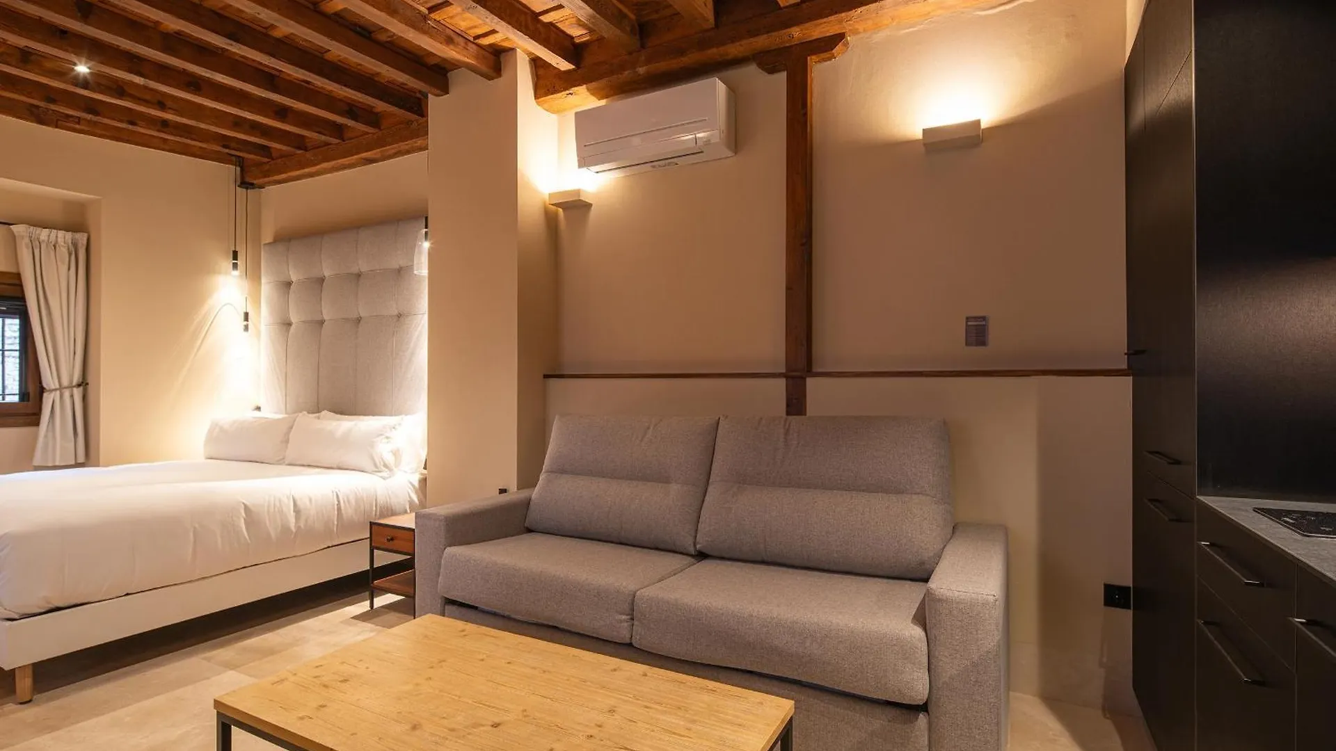 Ξενοδοχείο με διαμερίσματα Calm Suites Babole Γρανάδα