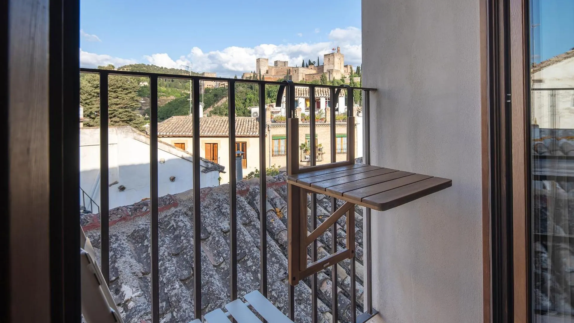 Calm Suites Babole Granada