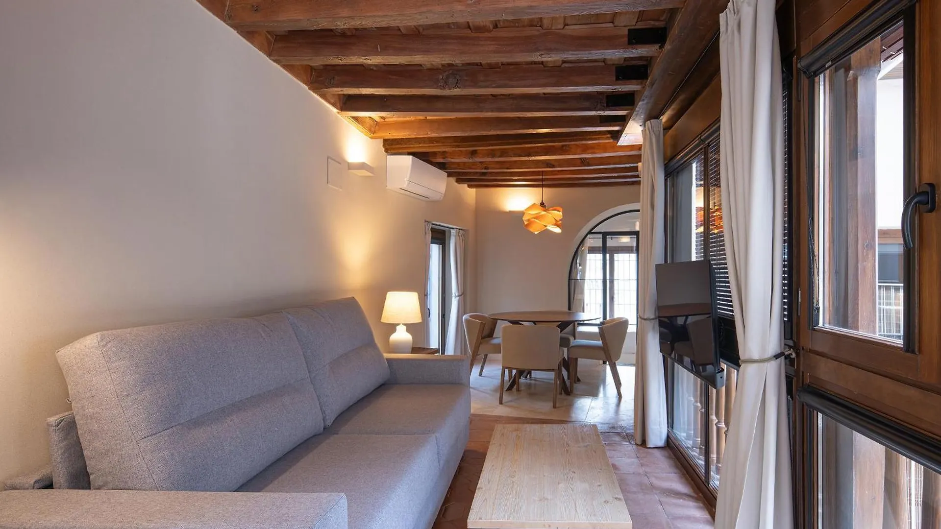 Aparthotel Calm Suites Babole Granada