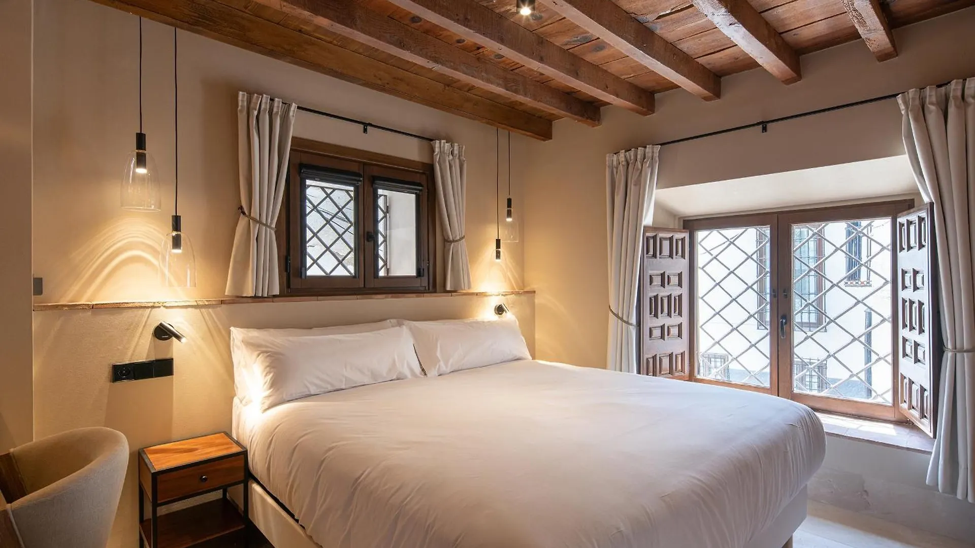 Calm Suites Babole Granada