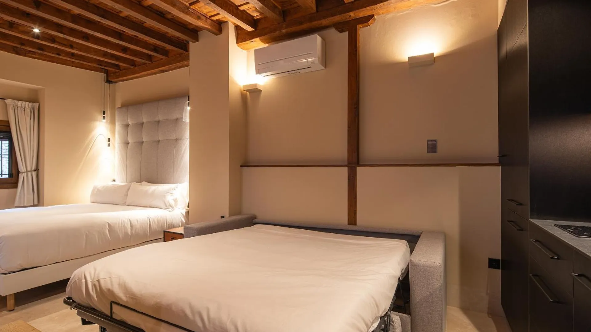 Calm Suites Babole Granada